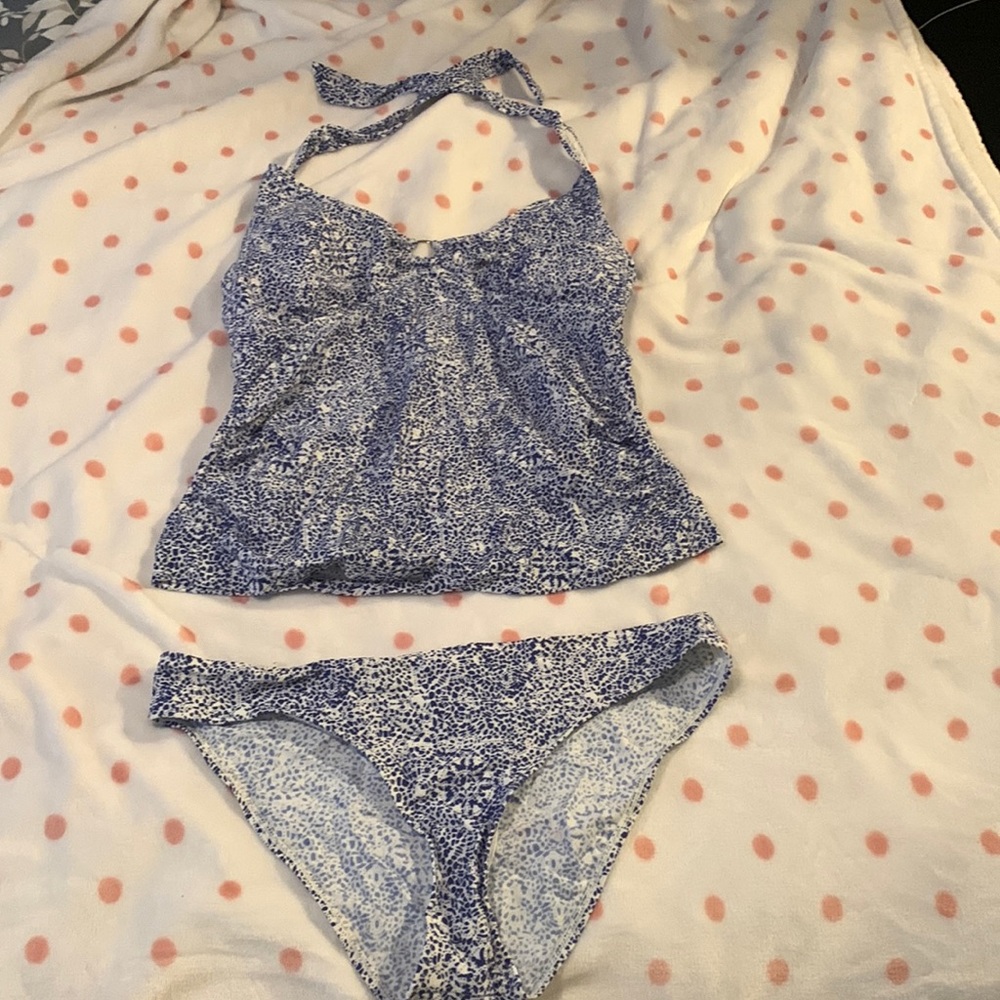Maternity tankini. Excellent condition.